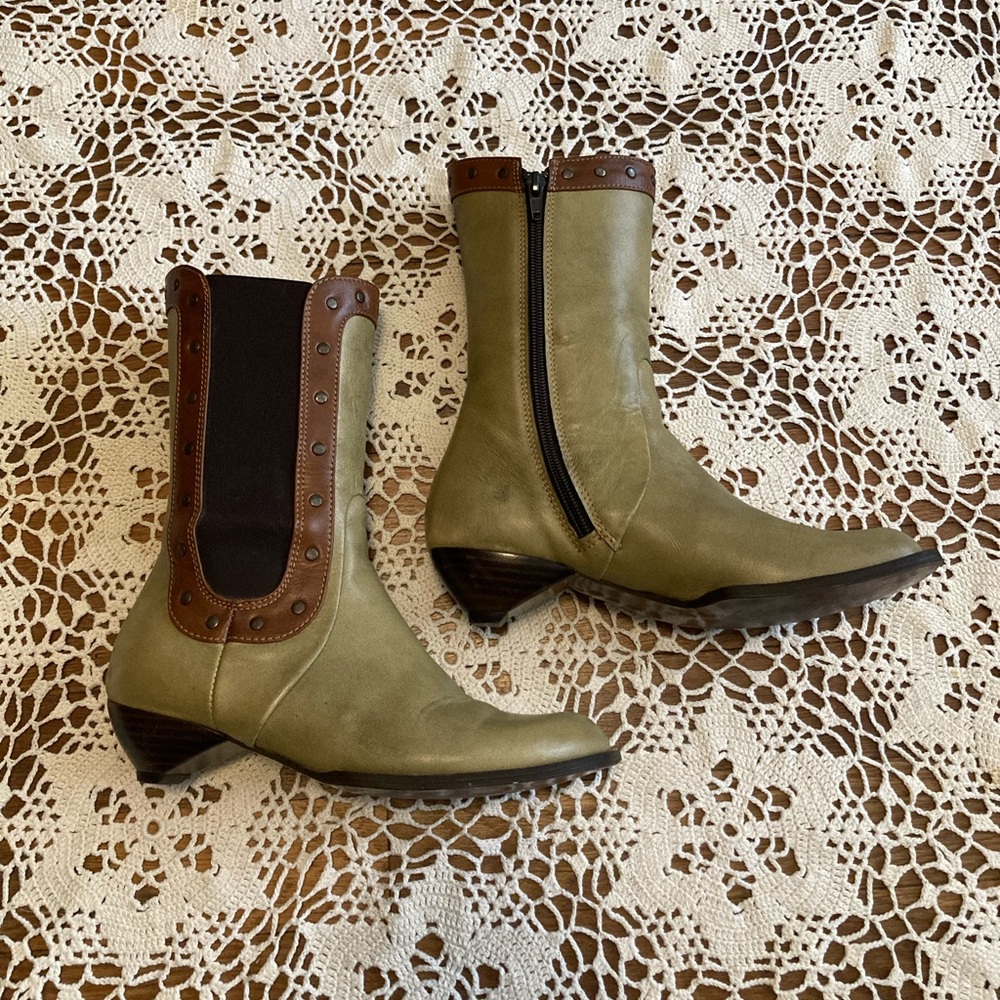 John FLUEVOGS Boots - Picture 2 of 10